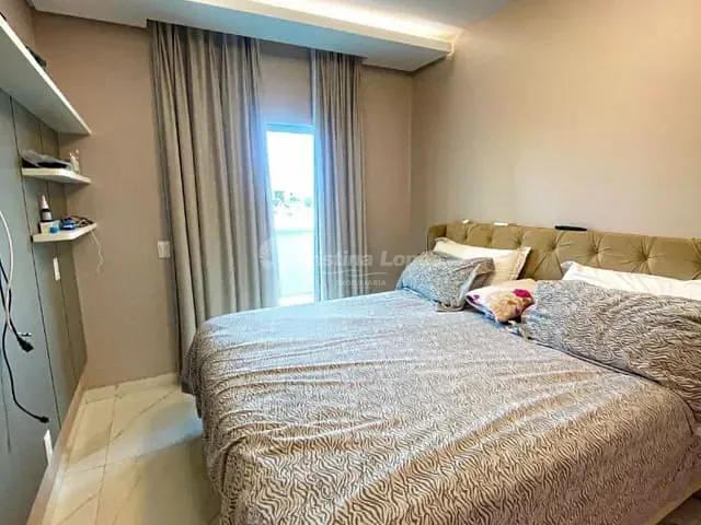 Casa com 220m² 4 quartos e 3 banheiros, à venda, no bairro Uruguai em Teresina