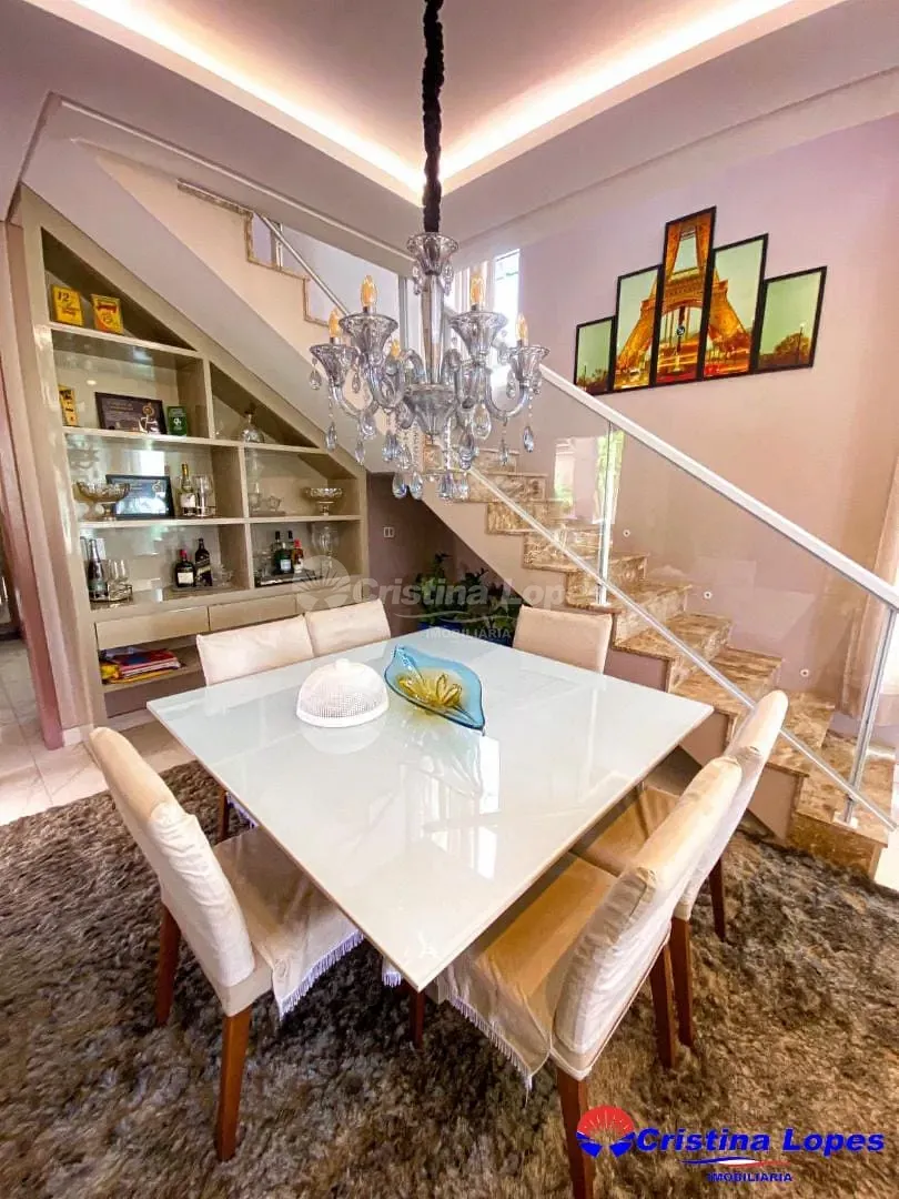 Casa, 4 quartos, 220 m² - Foto 2