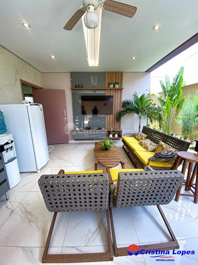Casa, 4 quartos, 220 m² - Foto 1