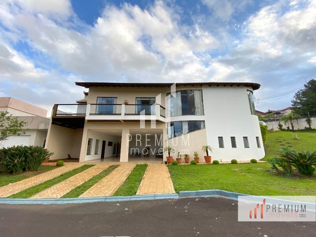 Casa com 380m² 3 quartos e 5 banheiros, à venda, no bairro OFICINAS em PONTA GROSSA
