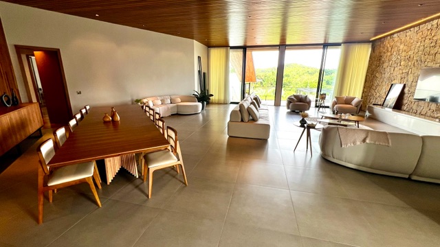 Casa com 1500m² 4 quartos e 7 banheiros, à venda, no bairro Estância Santa Paula em Cambé