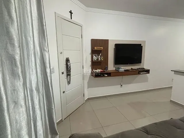 Casa com 125m² 2 quartos e 1 banheiro, à venda, no bairro Santa Cruz em Cascavel