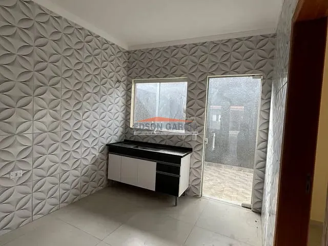 Casa 3 quartos e 1 banheiro, para alugar, no bairro Caguassu em Sorocaba