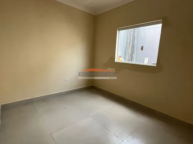 Casa 3 quartos e 1 banheiro, para alugar, no bairro Caguassu em Sorocaba