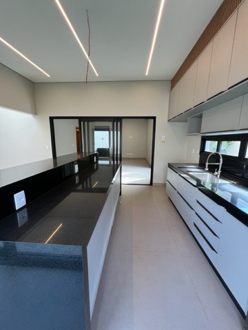 Casa com 294m² 3 quartos e 4 banheiros, à venda, no bairro Porto Unique em Dourados
