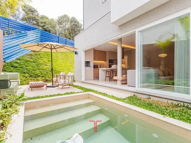 Casa com 214m² 3 quartos e 3 banheiros, à venda, no bairro Campo Comprido em Curitiba