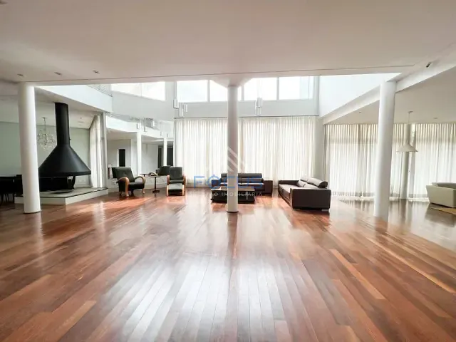 Casa com 10000m² 4 quartos e 8 banheiros, à venda, no bairro Chácara Malota em Jundiaí