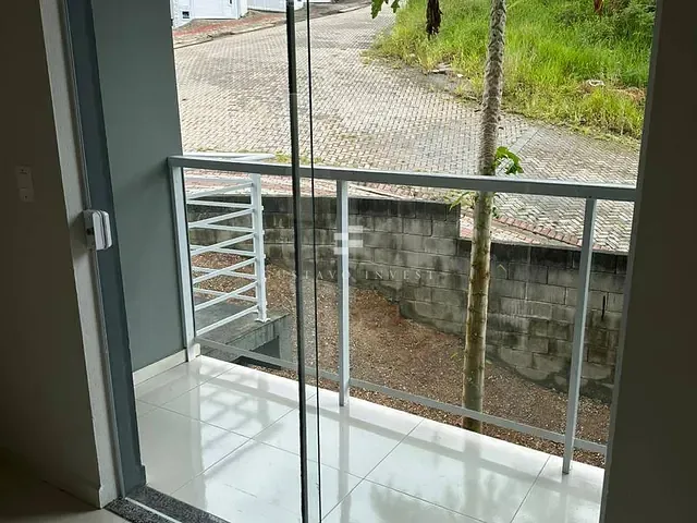 Casa 2 quartos e 2 banheiros, à venda, no bairro Limeira Baixa em Brusque