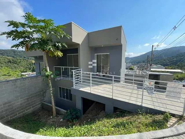 Casa 2 quartos e 2 banheiros, à venda, no bairro Limeira Baixa em Brusque