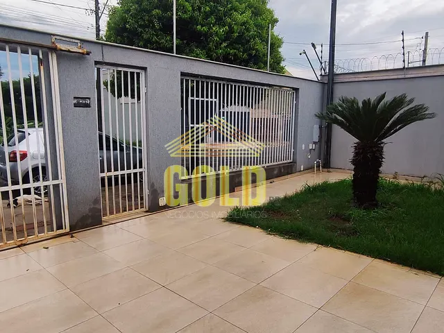 Casa 3 quartos e 1 banheiro, à venda, no bairro Jardim Portal dos Pioneiros em Londrina