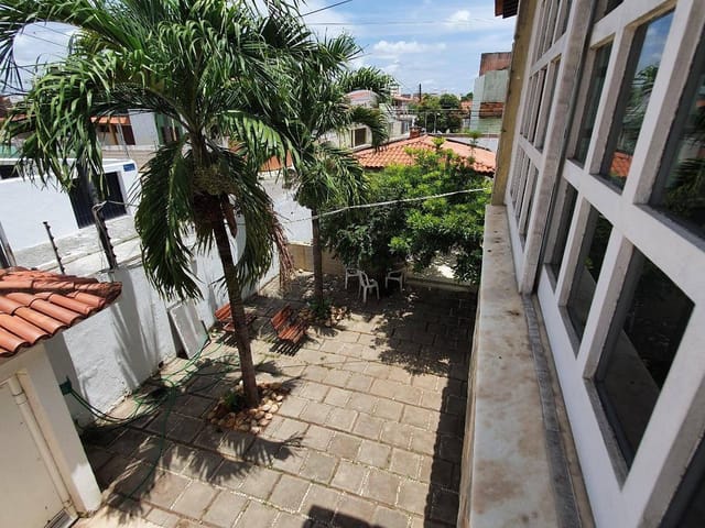 Casa com 487m² 5 quartos e 4 banheiros, à venda, no bairro Suíssa em Aracaju