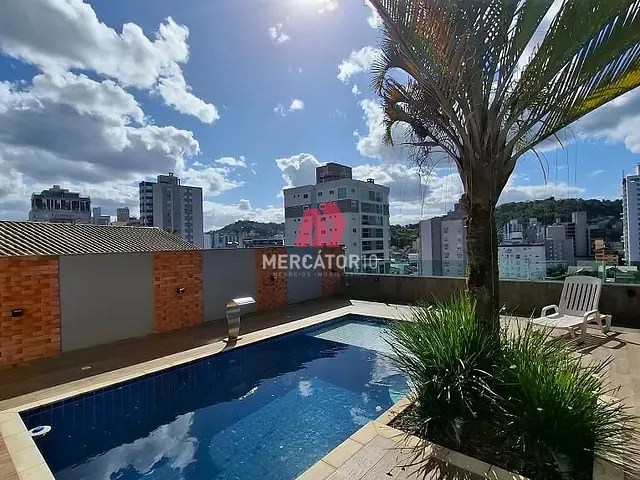 Casa com 431m² 3 quartos e 5 banheiros, à venda, no bairro Vila Nova em Blumenau