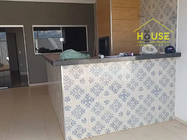 Casa com 261m², à venda, no bairro Jardim Vitória em Fernandópolis