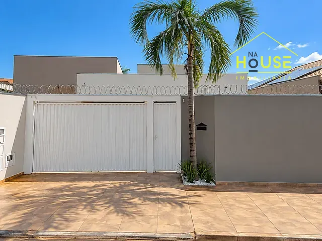 Casa com 261m², à venda, no bairro Jardim Vitória em Fernandópolis