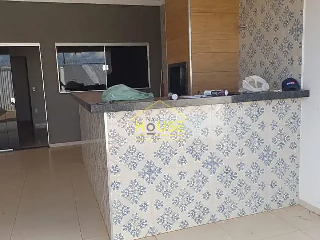 Casa com 261m², à venda, no bairro Jardim Vitória em Fernandópolis