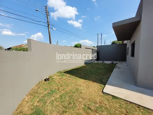 Casa com 185m² 2 quartos e 2 banheiros, à venda, no bairro Leonor em Londrina