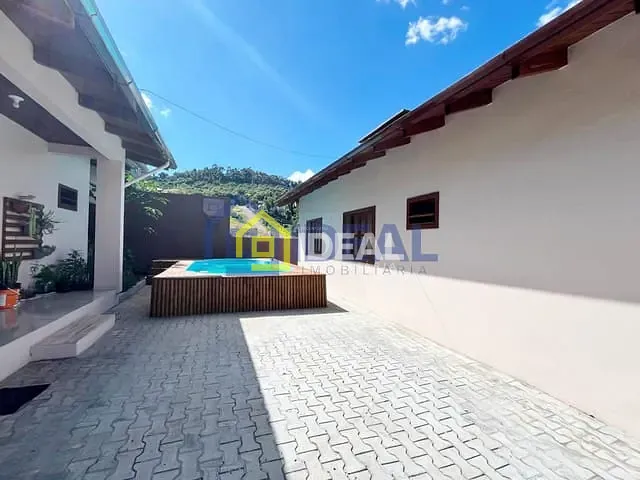 Casa com 224m² 3 quartos e 1 banheiro, à venda, no bairro Arvoredo em Concórdia