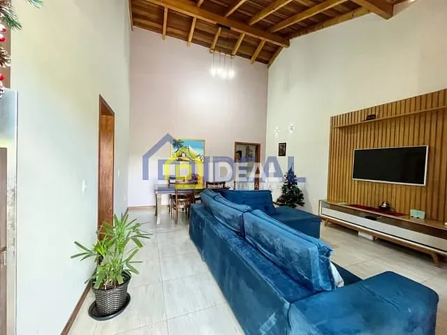 Casa com 224m² 3 quartos e 1 banheiro, à venda, no bairro Arvoredo em Concórdia