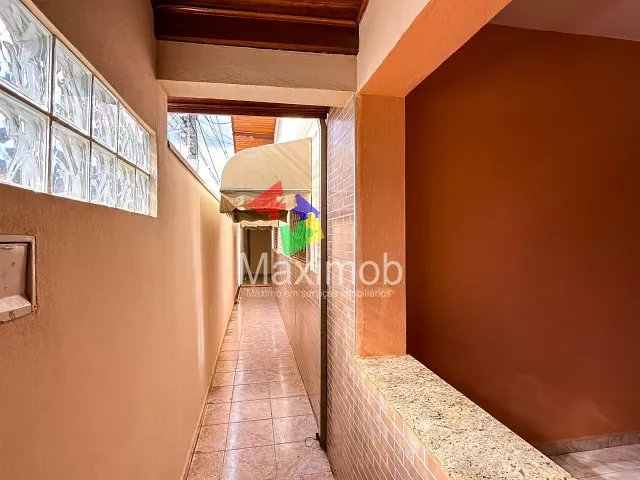 Casa com 320m² 3 quartos e 2 banheiros, para alugar, no bairro Vila Ilze em Itapira