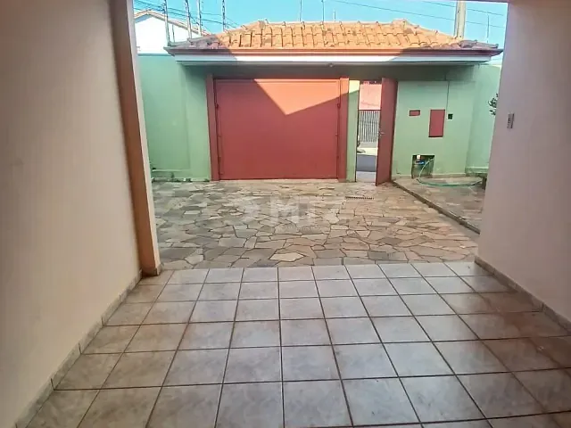 Casa com 430m² 2 quartos e 2 banheiros, à venda, no bairro Jardim Ipyranga em Botucatu