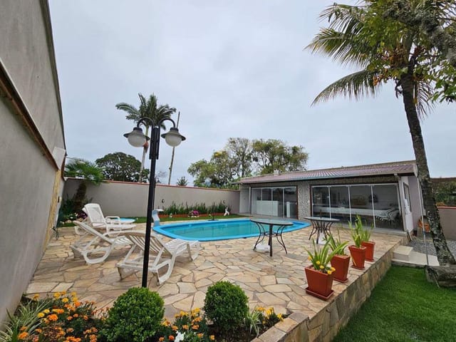 Foto do Casa - Casa Espaçosa com Piscina e Edícula à venda, Bairro Costeira, Balneário Barra do Sul, SC | North Center