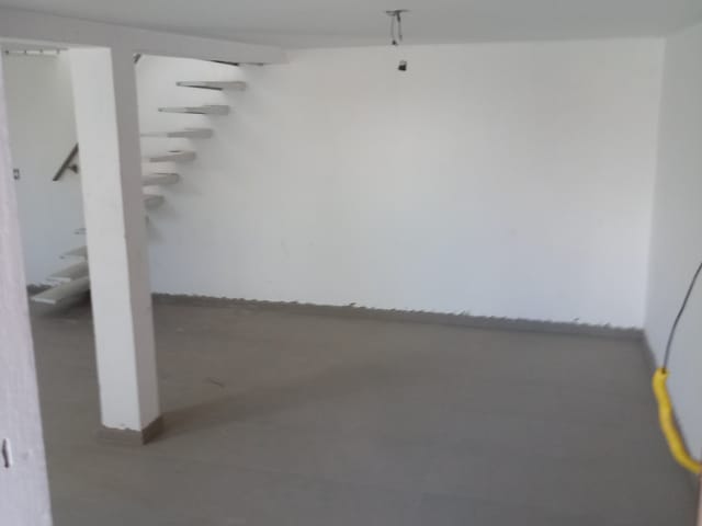 Casa com 250m² 3 quartos e 3 banheiros, à venda, no bairro Vila Suiça em Pindamonhangaba