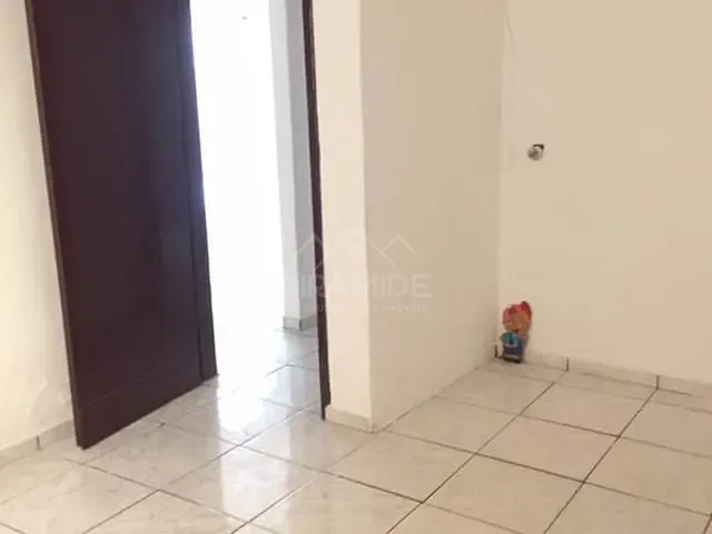Casa com 166m² 4 quartos e 2 banheiros, à venda, no bairro Jardim Esperança em Poços de Caldas