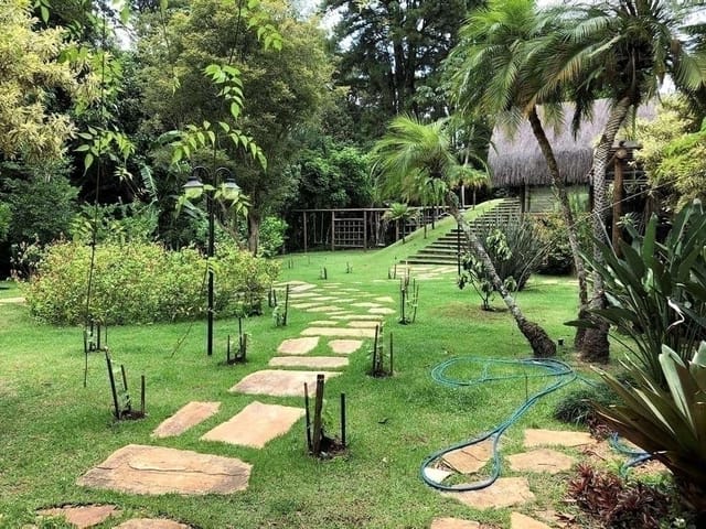 Casa com 3240m² 4 quartos e 5 banheiros, à venda, no bairro Chácaras São Carlos em Cotia