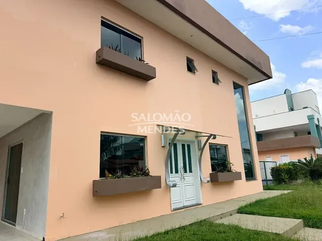 Casa 4 quartos e 6 banheiros, à venda ou para alugar, no bairro Parque Verde em Belém