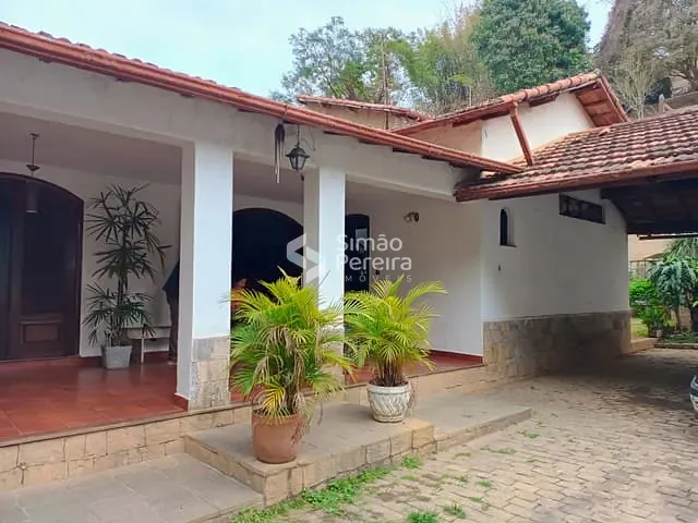 Casa 6 quartos e 5 banheiros, à venda, no bairro Grama em Paraíba do Sul