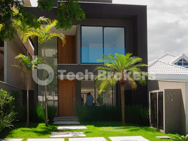 Casa com 350m² 4 quartos e 7 banheiros, à venda, no bairro Barra da Tijuca em Rio de Janeiro