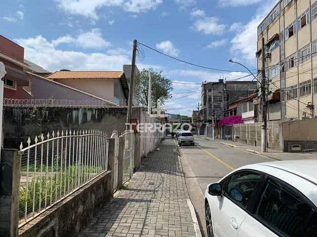 Casa 3 quartos e 2 banheiros, à venda, no bairro Aterrado em Volta Redonda