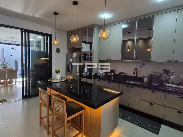 Casa 3 quartos e 4 banheiros, à venda, no bairro Residencial Alberto Byington em Guaratinguetá
