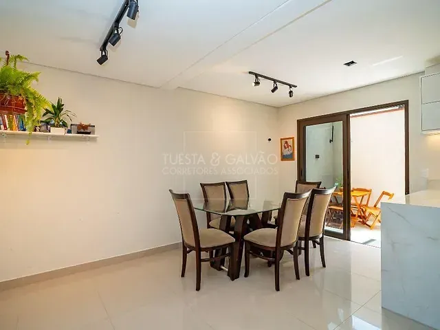 Casa com 133m² 3 quartos e 4 banheiros, à venda, no bairro Bom Retiro em Curitiba