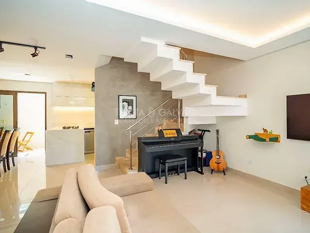 Casa com 133m² 3 quartos e 4 banheiros, à venda, no bairro Bom Retiro em Curitiba