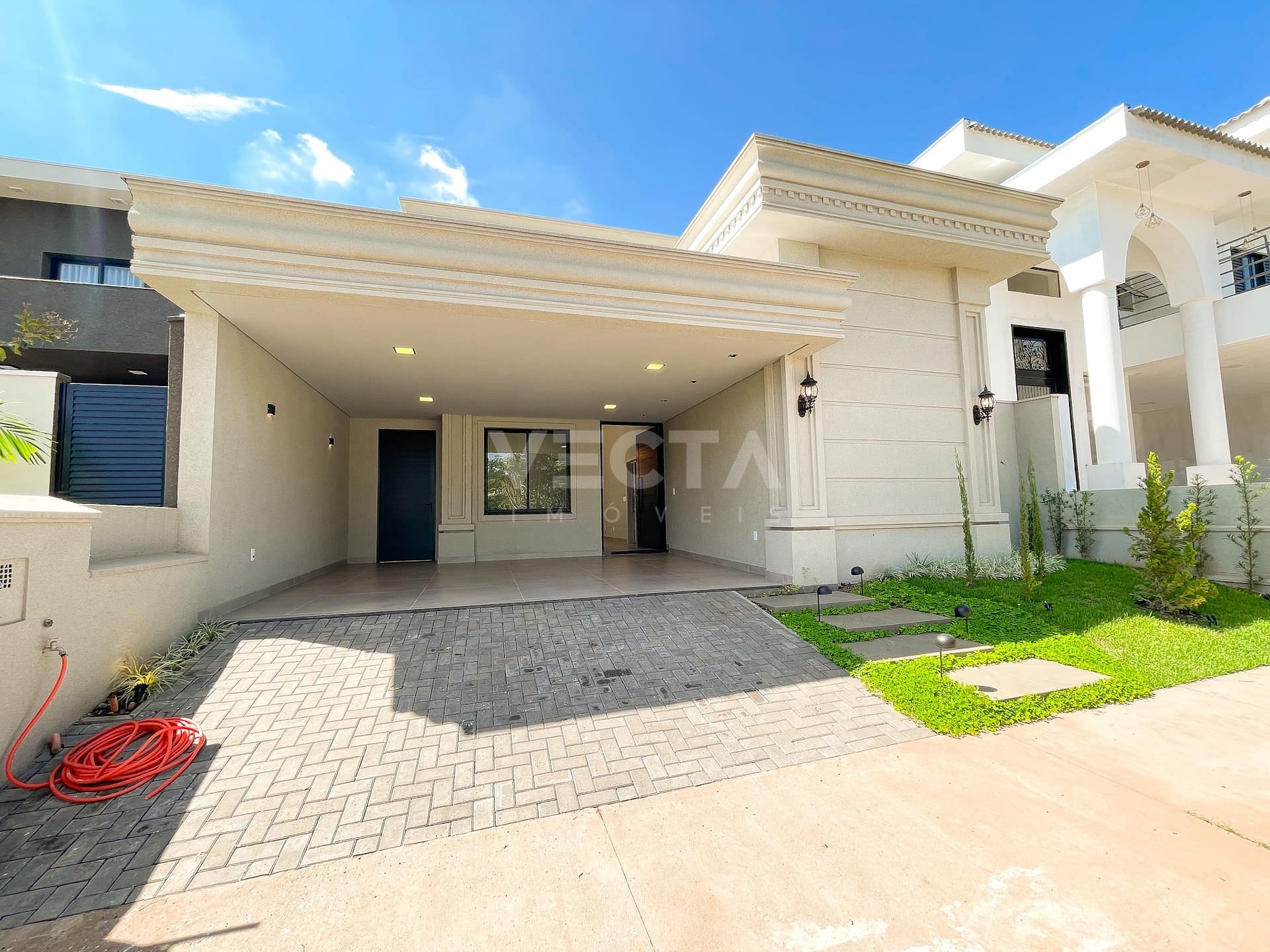 Casa à venda com 3 quartos, 185m² - Foto 3