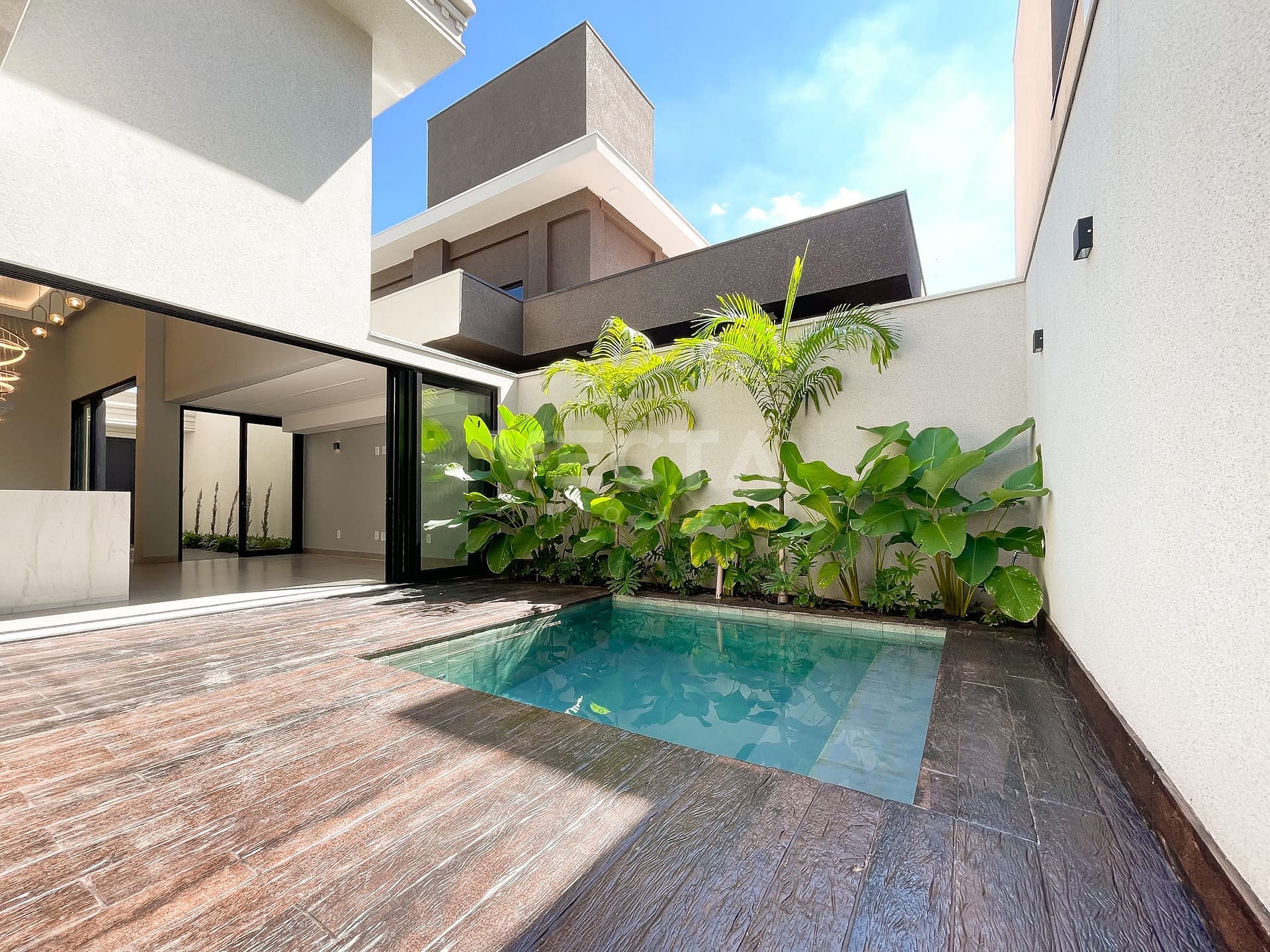 Casa à venda com 3 quartos, 185m² - Foto 2