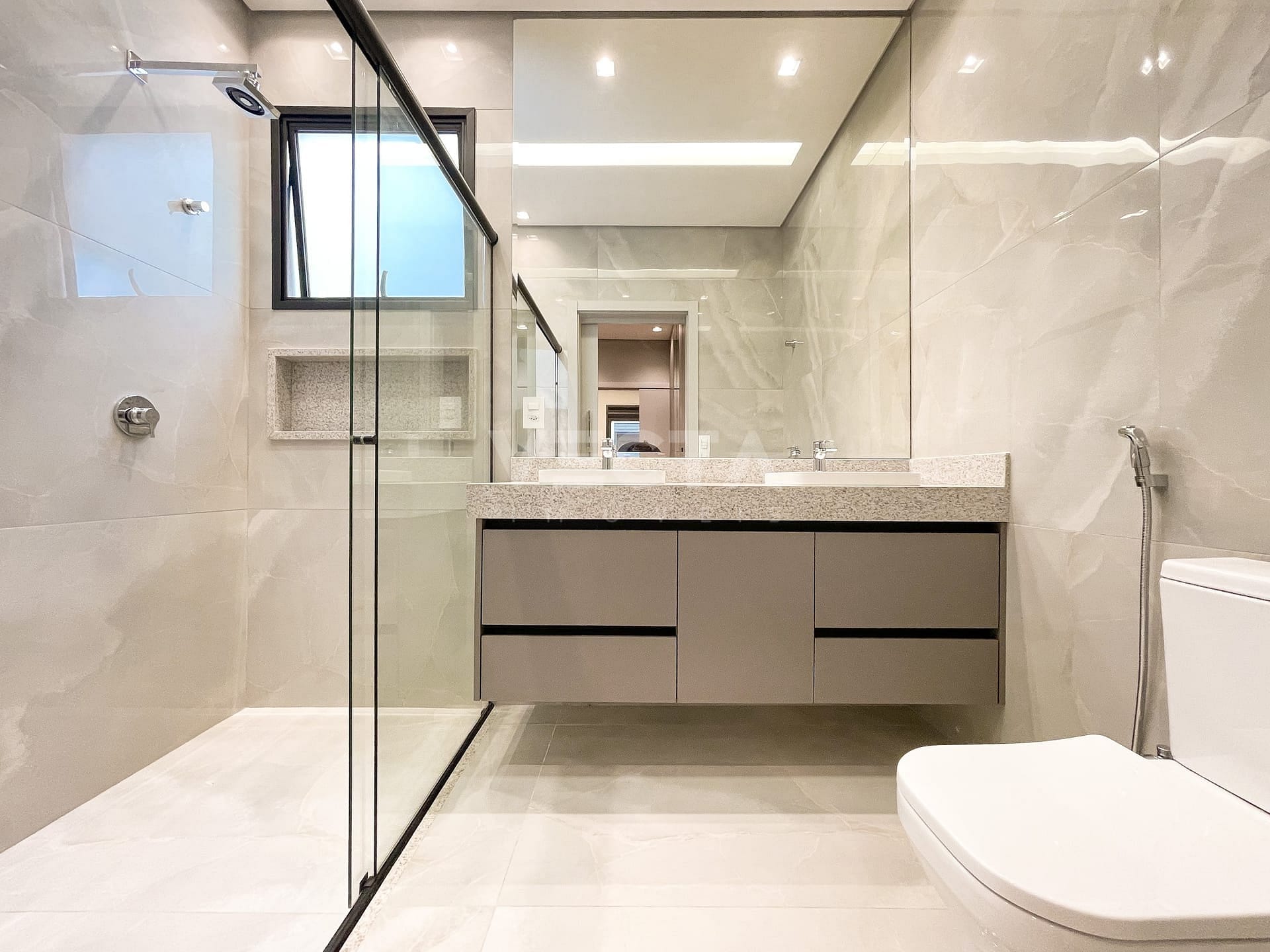 Casa à venda com 3 quartos, 185m² - Foto 16