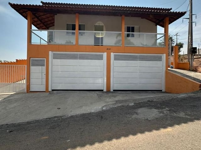 Casa com 1200m² 3 quartos e 2 banheiros, à venda, no bairro Rodeio em Extrema