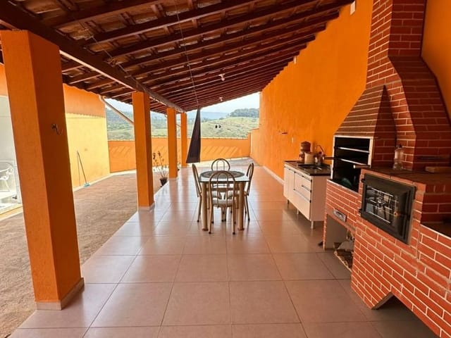 Casa com 1200m² 3 quartos e 2 banheiros, à venda, no bairro Rodeio em Extrema