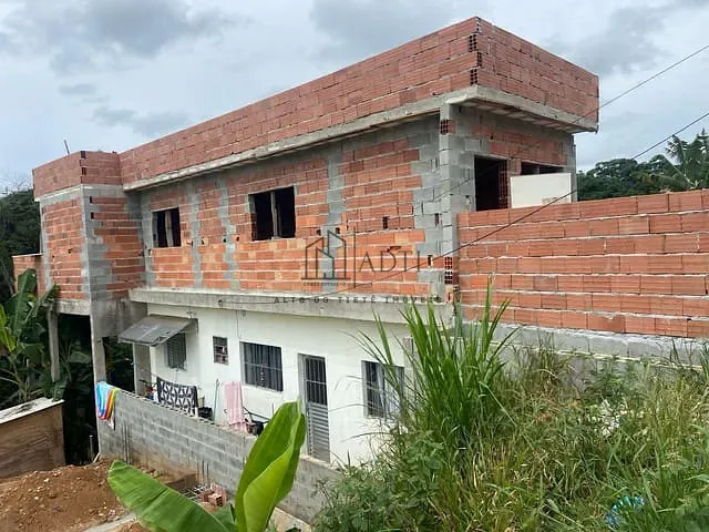 Casa com 150m² 3 quartos e 3 banheiros, à venda, no bairro Parque São Martinho em Mogi das Cruzes