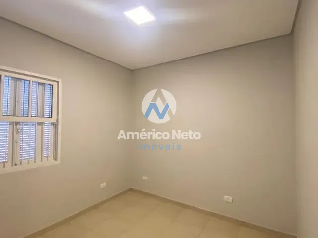 Casa com 120m² 2 quartos e 2 banheiros, para alugar, no bairro Osvaldo Cruz em São Caetano do Sul
