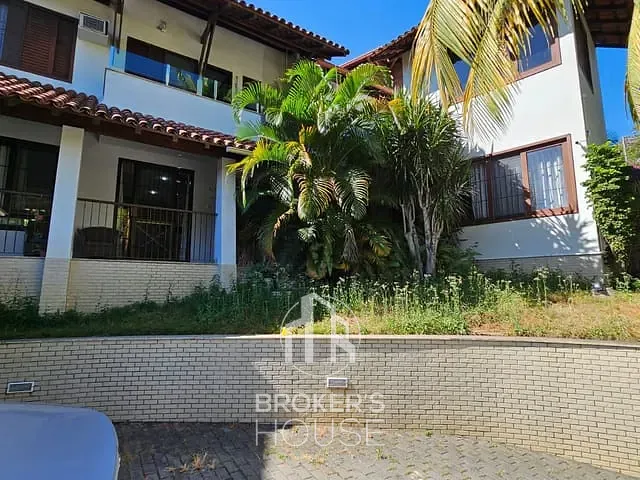 Casa 4 quartos e 5 banheiros, à venda, no bairro Fradinhos em Vitória