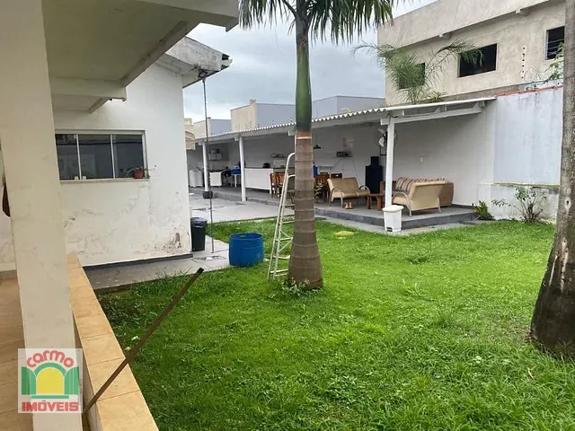 Casa com 1809m² 4 quartos e 3 banheiros, à venda, no bairro Privê Lírios dos Campos em Anápolis