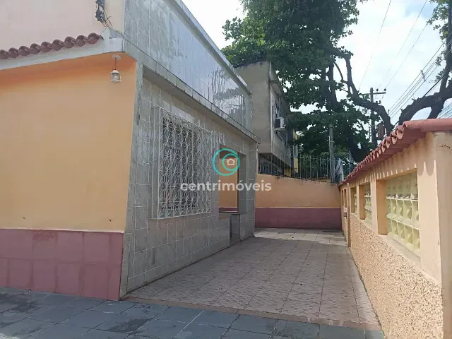 Casa com 360m² 3 quartos e 2 banheiros, à venda, no bairro Taquara em Rio de Janeiro