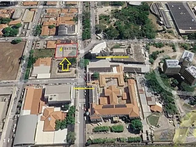 Casa com 418m² 9 quartos e 2 banheiros, à venda, no bairro Frei Serafim em Teresina