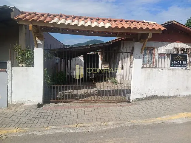 Casa com 278m² 2 quartos e 1 banheiro, à venda, no bairro Alto São Bento em Itapema