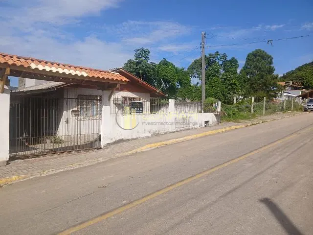 Casa com 278m² 2 quartos e 1 banheiro, à venda, no bairro Alto São Bento em Itapema
