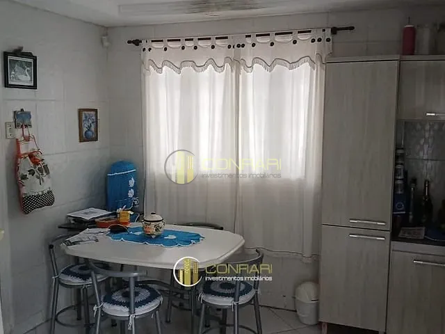 Casa com 278m² 2 quartos e 1 banheiro, à venda, no bairro Alto São Bento em Itapema