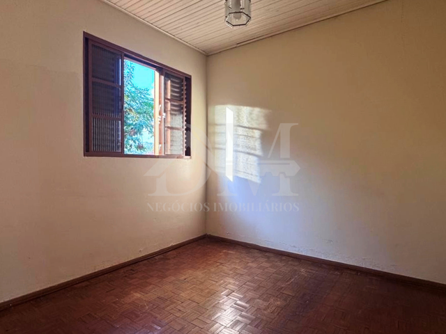 Casa com 297m² 2 quartos e 1 banheiro, à venda, no bairro Vila Fonseca em Jaguariaíva